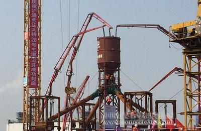 世界最大橋梁基礎(chǔ)--滬通長江大橋28號主墩沉井封底